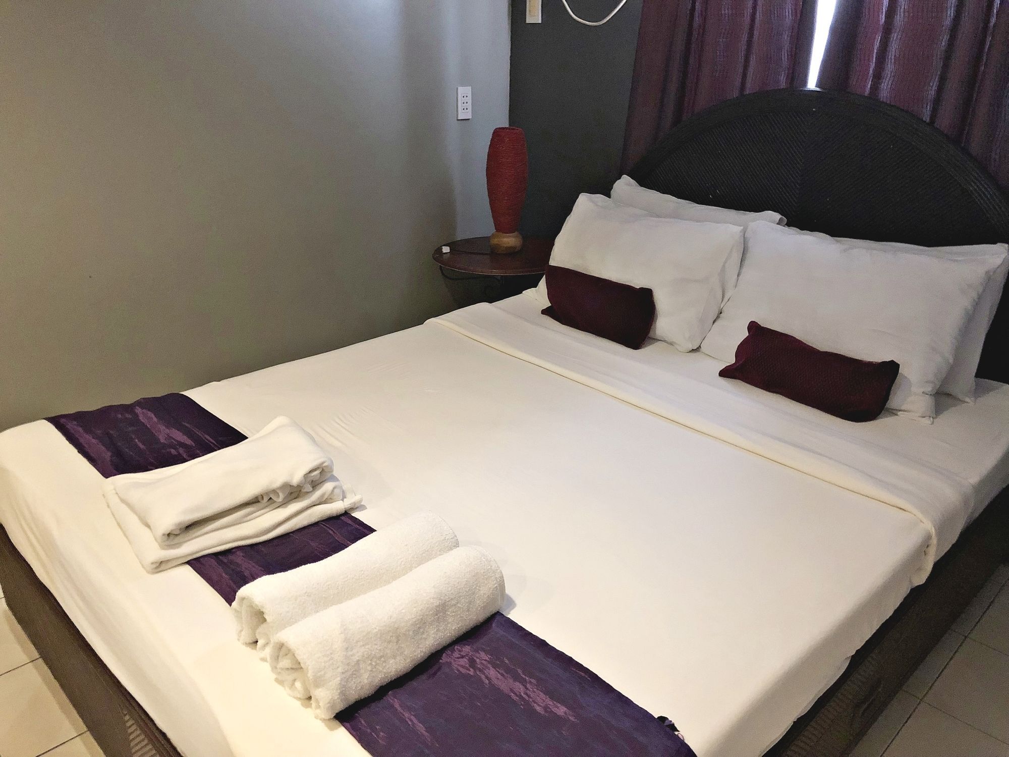 Daj Suites Boutique Hotel Tagaytay City Bagian luar foto